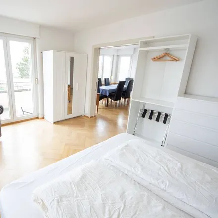 Rent this 3 bed apartment on 8053 Zurich
