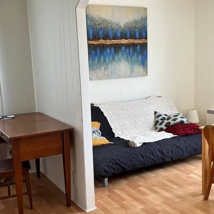 Rent this 2 bed apartment on Val-David in QC J0T 2N0, Canada
