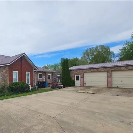 Buy this 7 bed house on 438 East Main Street in Stewardson, Shelby County