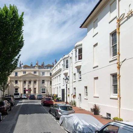 Image 1 - Alice Close, Brighton, BN3 1HE, United Kingdom - Apartment for rent