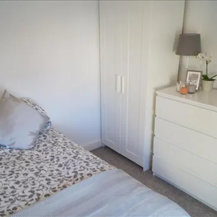 Rent this 1 bed apartment on Creswicke Road in Bristol, BS4 1UD