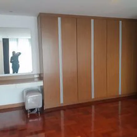 Rent this 4 bed apartment on Soi Sukhumvit 30 in Khlong Toei District, Bangkok 10110