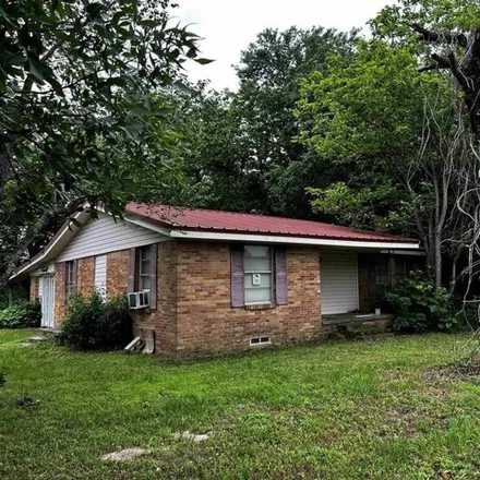 Buy this 2 bed house on 4789 State Highway 64 in Midway, Van Zandt County