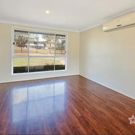 Image 2 - 20 John Street, The Oaks NSW 2570, Australia - Apartment for rent