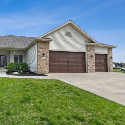 Buy this 3 bed house on unnamed road in Sycamore, IL 60178