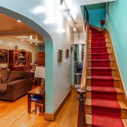 Image 3 - Summit Avenue at Bowers Street, Summit Avenue, Jersey City, NJ 07087, USA - House for sale