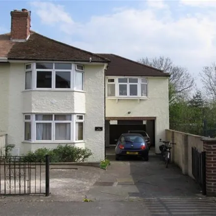 Rent this 4 bed duplex on 8 Edmund Road in Oxford, OX4 3EH