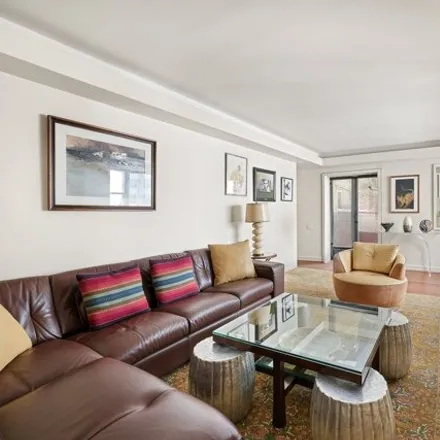 Image 3 - 100 W 57th St Ph A, New York, 10019 - Apartment for sale