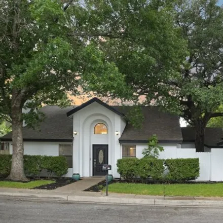 Buy this 5 bed house on 13029 North Run in San Antonio, Texas