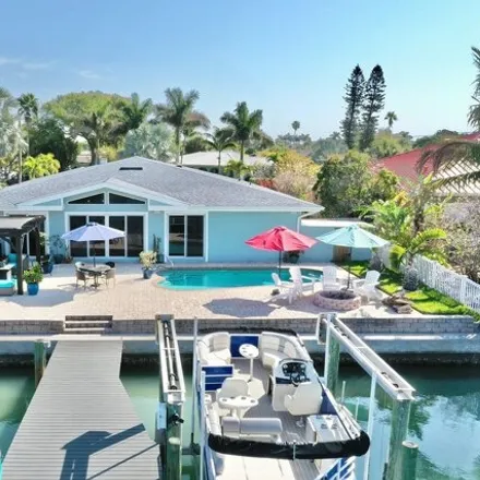 Image 3 - 10122 Yacht Club Drive, Treasure Island, Pinellas County, FL 33706, USA - House for sale
