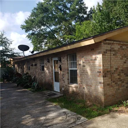 Rent this 2 bed townhouse on 114 Webb Street in Lafayette, LA 70501