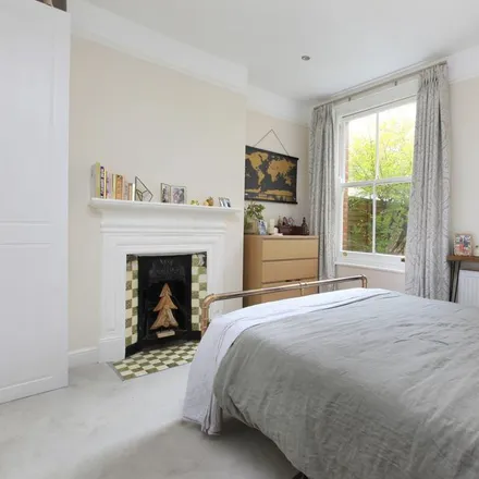 Image 6 - Normanton House, Trouville Road, London, SW4 8QN, United Kingdom - Apartment for rent