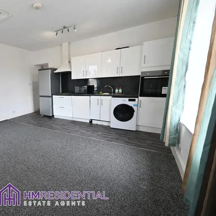 Image 3 - Gateshead Carpet Centre, High Street, Gateshead, NE9 7JP, United Kingdom - Apartment for rent