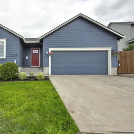 Buy this 3 bed house on 1098 East 15th Street in Lafayette, Yamhill County