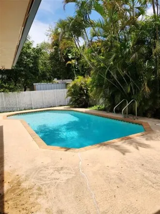 Image 7 - 620 Northeast 164th Street, Miami-Dade County, FL 33162, USA - House for sale