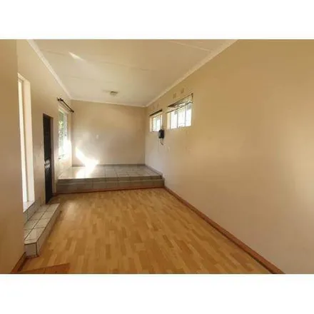 Image 4 - Kalossie Street, Brackenhurst, Gauteng, 1454, South Africa - Apartment for rent