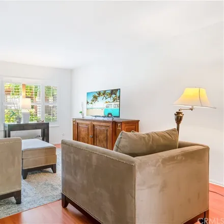Image 9 - 1400 Stonewood Court, Los Angeles, CA 90732, USA - Townhouse for sale