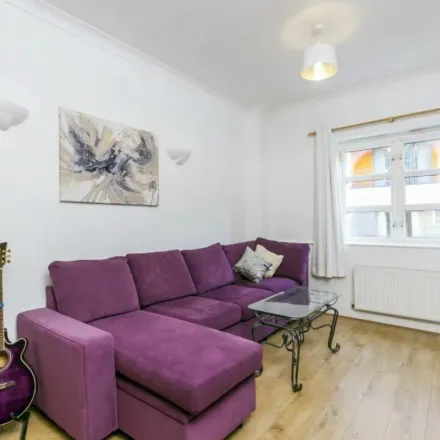 Image 2 - Albany Court, 18 Plumbers Row, St. George in the East, London, E1 1BX, United Kingdom - Apartment for rent