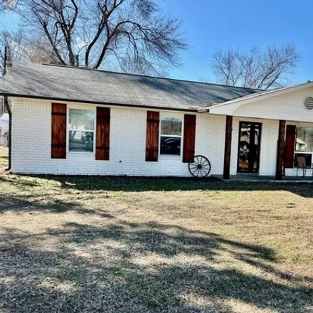Buy this 3 bed house on 801 Kenwood Road in Mayes County, OK 74365