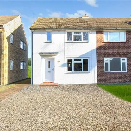 Buy this 3 bed duplex on Newington Avenue in Southend-on-Sea, SS2 4SG