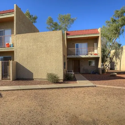 Buy this studio house on 2846 East Monte Cristo Avenue in Phoenix, AZ 85032