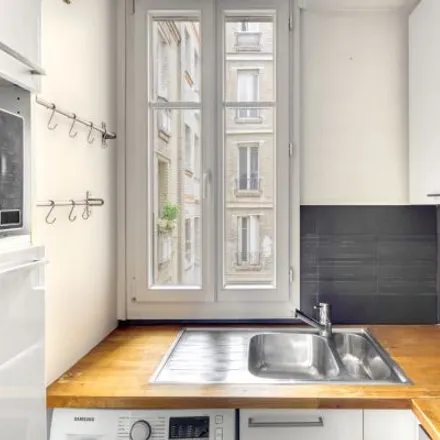 Image 6 - 135 ter Rue Lamarck, 75018 Paris, France - Apartment for rent