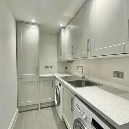 Rent this 5 bed apartment on The Ridgeway in Battlers Green, Aldenham