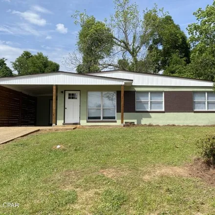 Buy this 3 bed house on 3076 Noland Street in Marianna, FL 32446