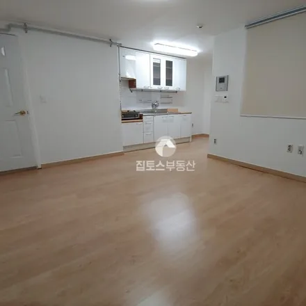 Rent this studio apartment on 서울특별시 강남구 역삼동 660-23