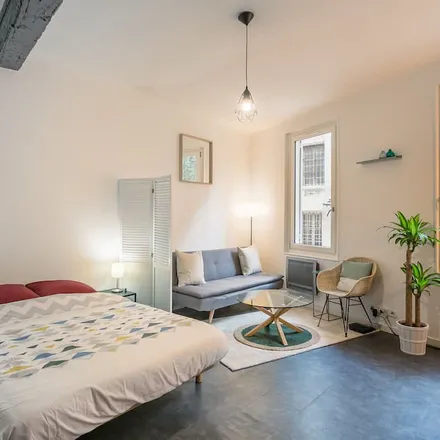 Image 1 - Avignon, Vaucluse, France - Apartment for rent