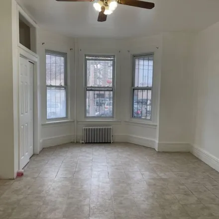 Image 3 - 185 Sussex Avenue, Roseville, Newark, NJ 07103, USA - Apartment for rent