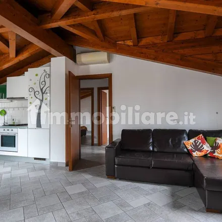 Image 9 - Via Trieste, 20813 Cesano Maderno MB, Italy - Apartment for rent