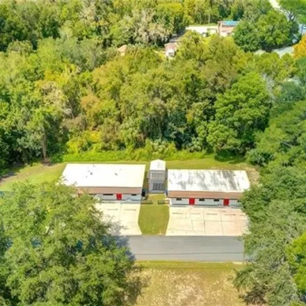 Image 2 - 837 Northeast 6th Street, Crystal River, Citrus County, FL 34428, USA - House for sale
