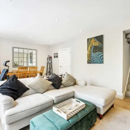 Image 5 - Stockfield Road, London, SW16 2LR, United Kingdom - Apartment for rent