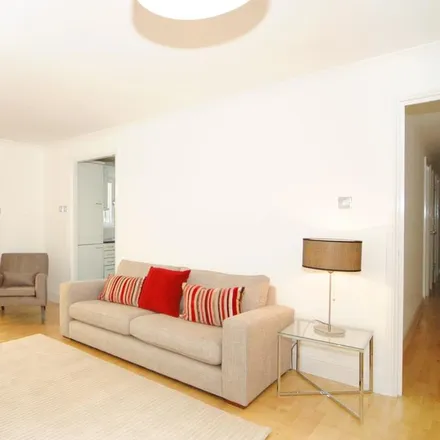 Rent this 2 bed apartment on Providence Square (48-110) in Jacob Street, London