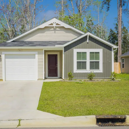 Buy this 3 bed house on 442 Raleigh Street in Wilmington, NC 28412