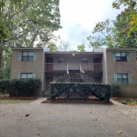 Rent this 2 bed duplex on 1301 Woodrich Drive in Tallahassee, FL 32301