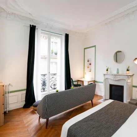 Rent this 6 bed room on 15 Rue Léo Delibes in 75116 Paris, France