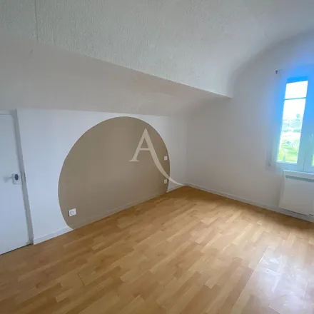 Rent this 3 bed apartment on 19 Rue de la Madeleine in 49500 Segré-en-Anjou Bleu, France