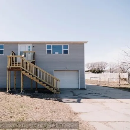 Buy this 2 bed house on 252 Villa Mar Dee Avenue in Grand Island, NE 68801