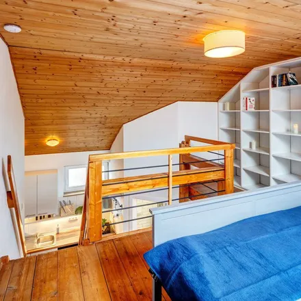 Rent this 15 bed apartment on Flurstraße in 85551 Kirchheim bei München, Germany