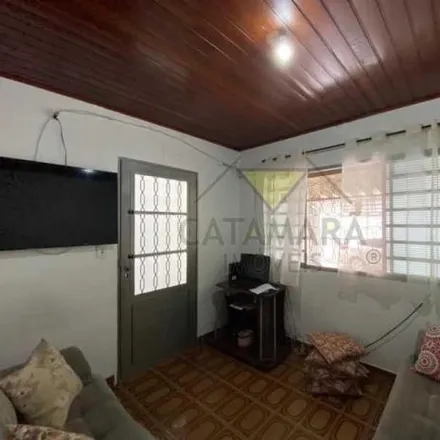Buy this 3 bed house on Rua Aniz Tanuz Resek in Conjunto Toyama, Mogi das Cruzes - SP