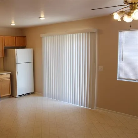 Image 8 - 3236 Cheyanne Gardens Way, North Las Vegas, NV 89032, USA - House for rent