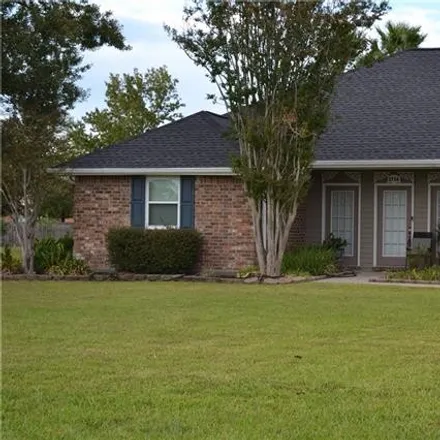 Buy this 4 bed house on 1730 North Crestview Drive in Calcasieu Parish, LA 70605