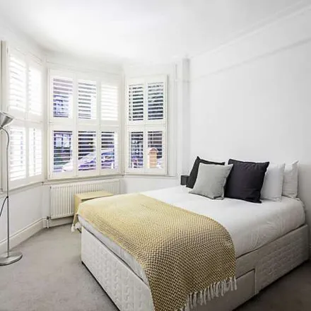 Rent this 2 bed apartment on 102 Larden Road in London, W3 7SX
