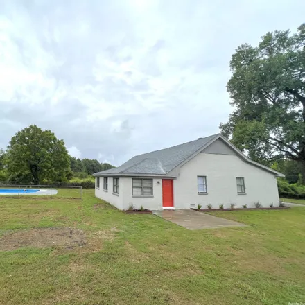 Image 2 - 700 Griderfield-Ladd Road, Pine Bluff, AR 71601, USA - House for sale