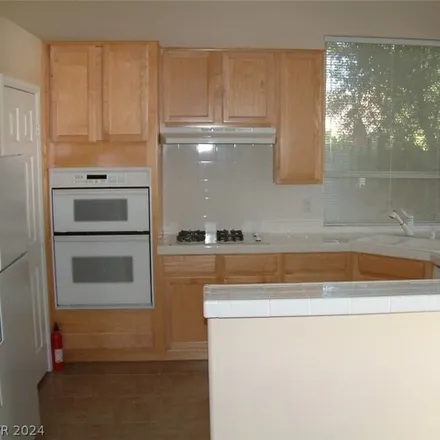 Image 4 - 9336 Pitching Wedge Drive, Las Vegas, NV 89134, USA - House for rent