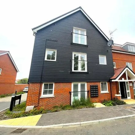Buy this 2 bed apartment on Tovey Green in Worplesdon, GU3 3FF