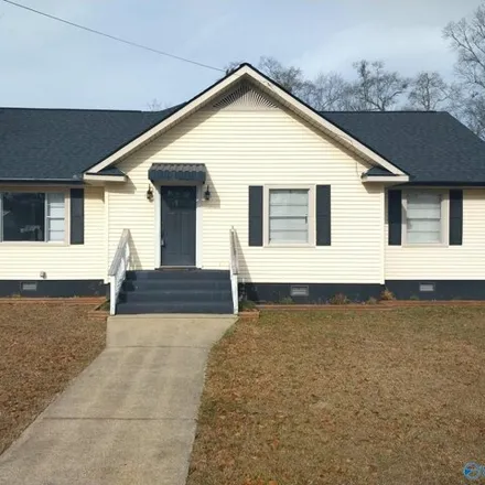 Buy this 4 bed house on 313 North College Street in Glencoe, Glencoe