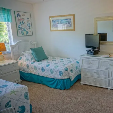 Rent this 2 bed condo on Sanibel in FL, 33957